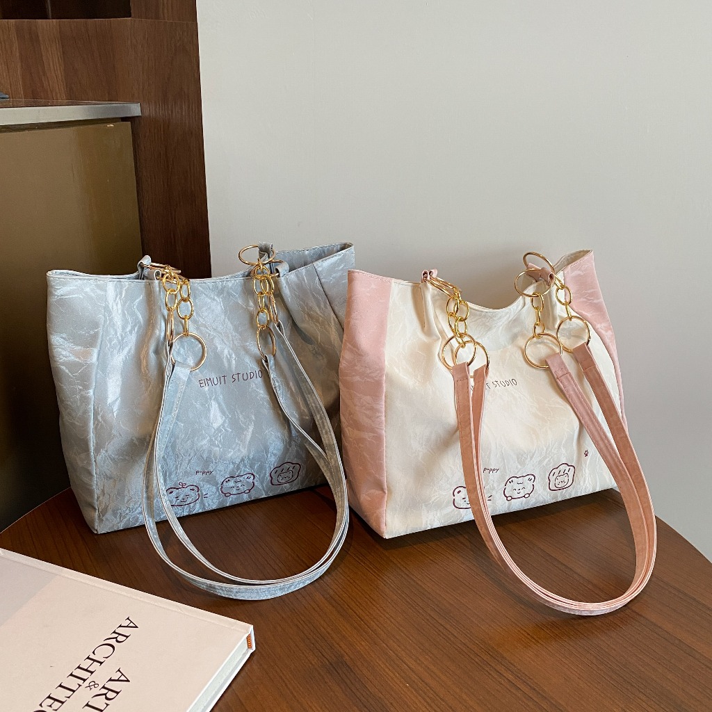 กระเป๋าสะพายข้าง สะพายไหล่ หนัง PU กำมะหยี่ กันน้ำ จุของได้เยอะ พร้อมส่ง มีบริการส่งด่วน B-007