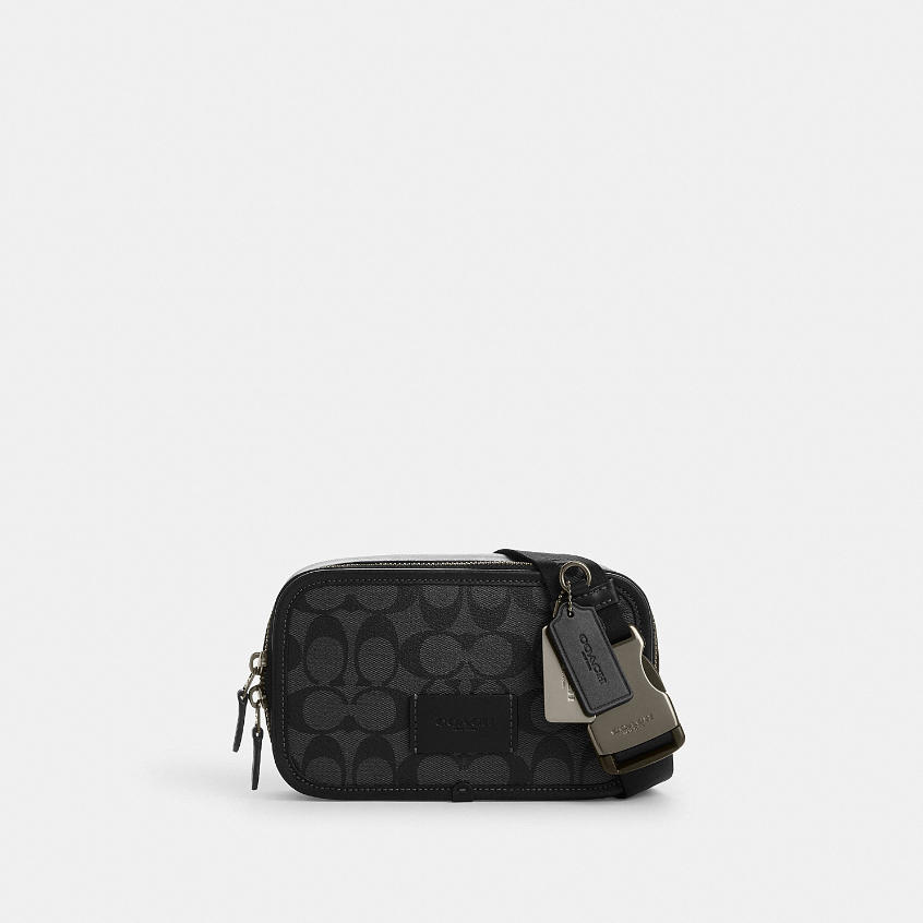 Coach CM106 Wyatt Belt Bag In Signature Canvas (QBMI5) กระเป๋าสะพายข้างผู้ชาย สี Qb/Charcoal/Black