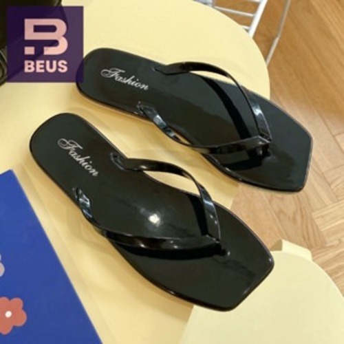 Beus รองเท้าผู้หญิง รุ่นCr5 แตะหูคีบ รองเท้าแฟชั่นผู้หญิง สไตล์เกาหลี พื้นรองเท้าอ่อนนุ่ม สวมใส่สบาย