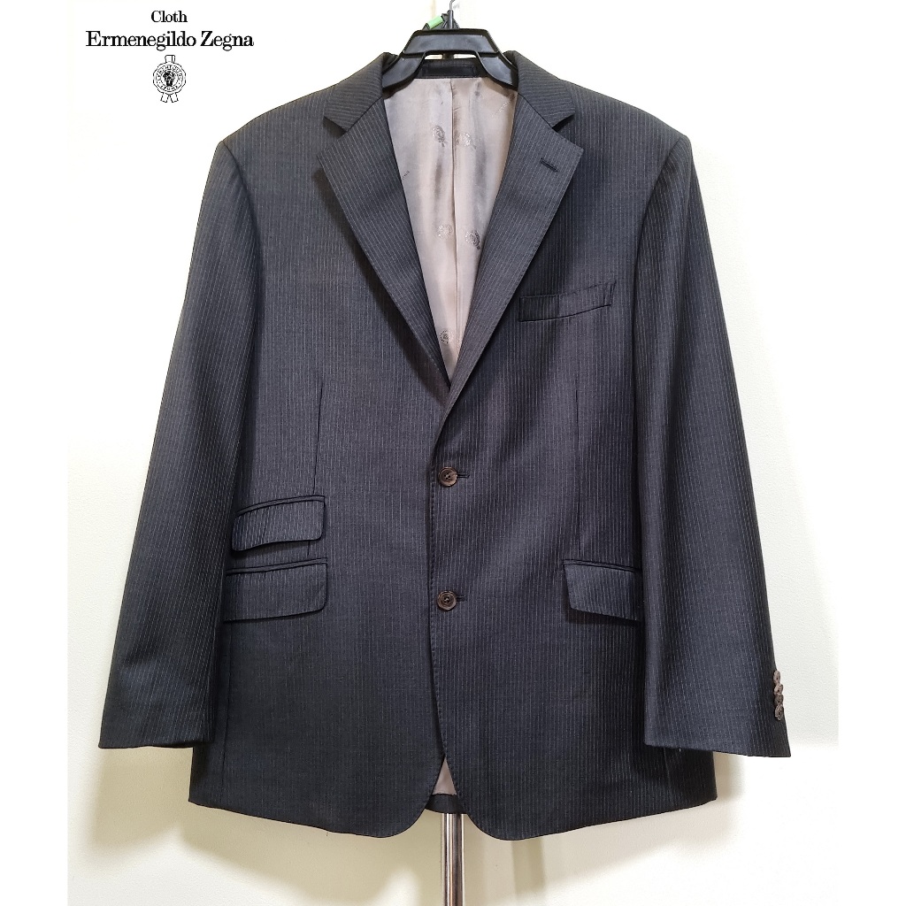 Ermenegildo Zegna เสื้อสูท สีเทา อก 45 นิ้ว มือสอง