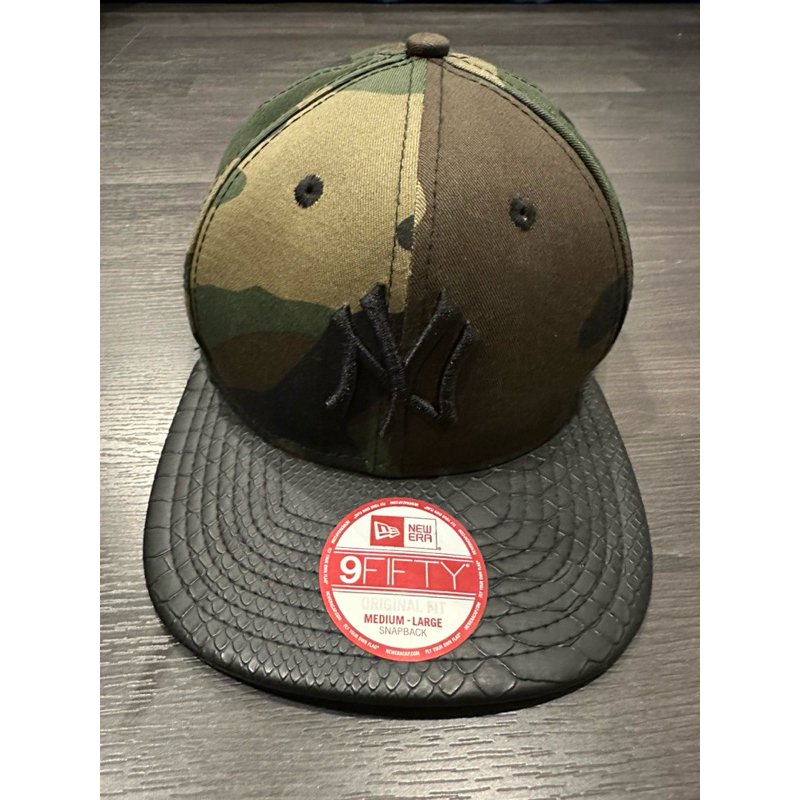 New Era 9Fifty Original Fit Medium-Large Snapback