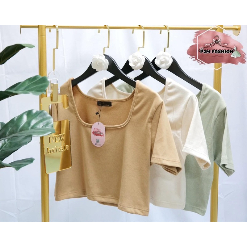 P2M Fashion เสื้อครอป คอเหลี่ยม ผู้หญิง