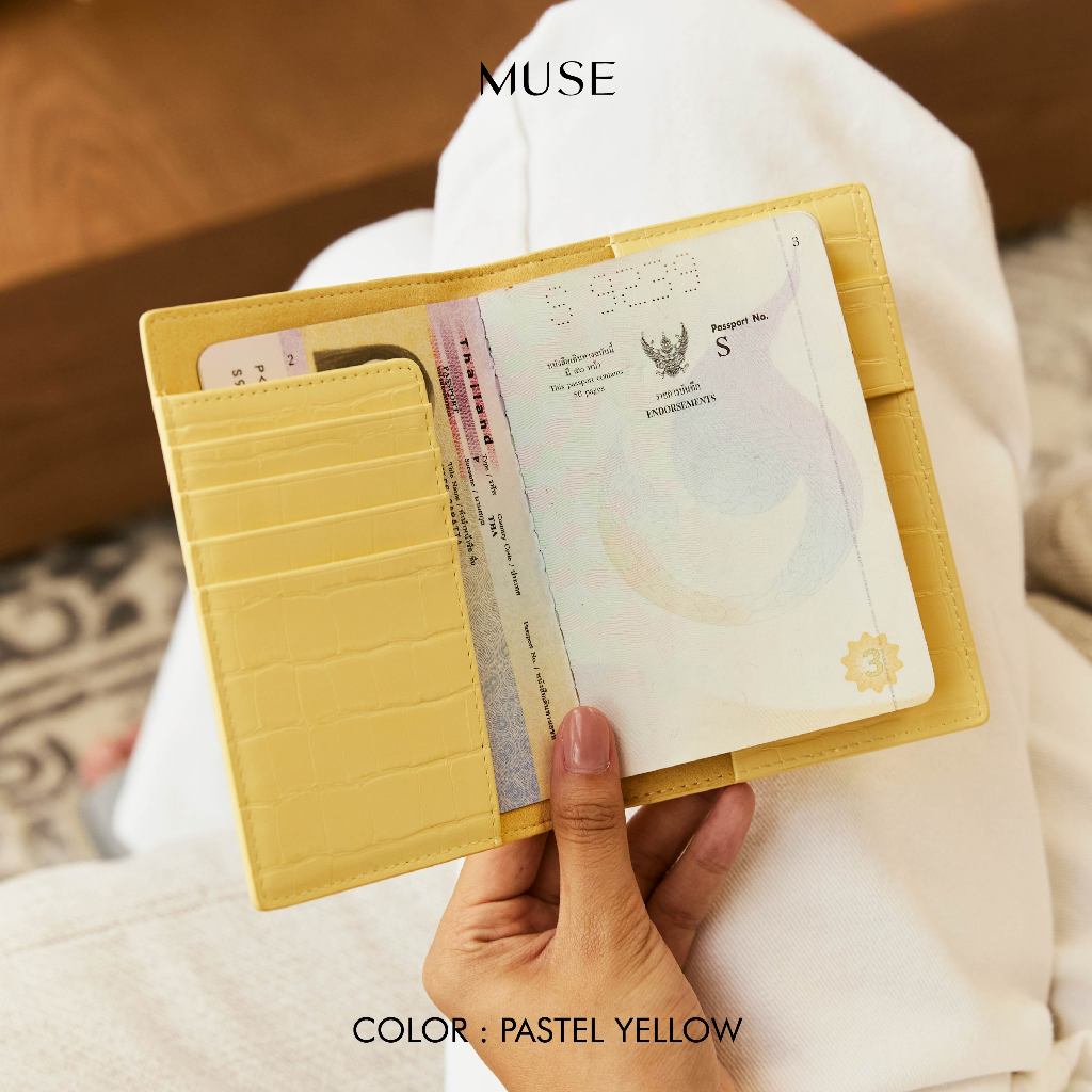 MUSE - Passport Holder