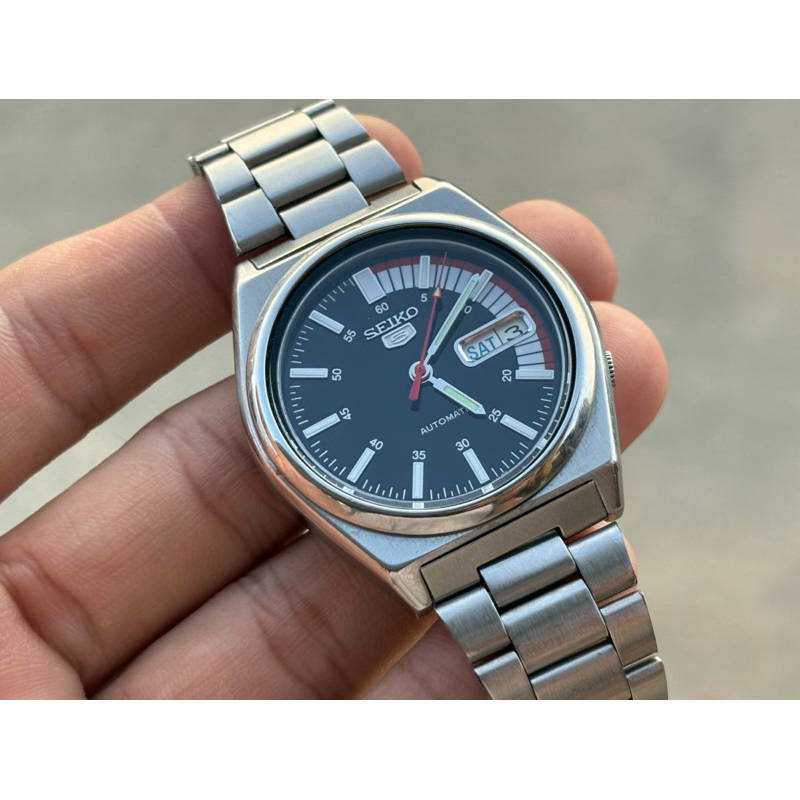 seiko5 sports automatic หน้าสปอร์ตหน้าดำทรงเหลี่ยม