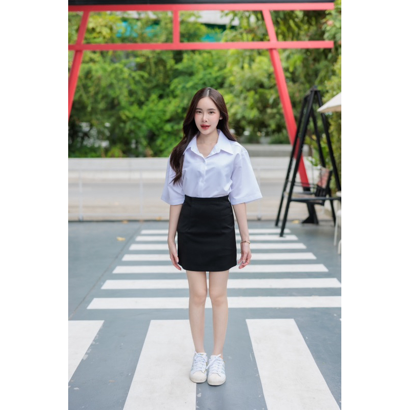 เสื้อนักศึกษาทรงบอย ทรงตรงไม่เข้ารูป oversized ราคา ถูกที่สุด ดีลบีเคเค แกลเลอรีภาพที่ 4