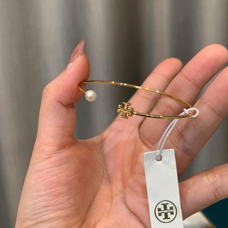 กำไลข้อมือ T🌸RY B U R C H Bracciale rigido Kira con perle✨💯 (ชอปไทย 5,100)
