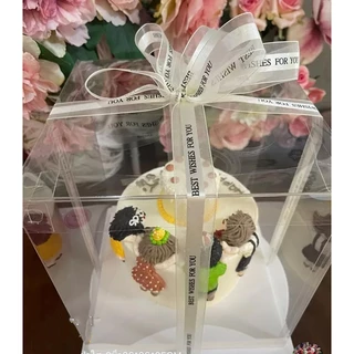💗โค้ดส่งฟรี💗 กล่องเค้ก ฐานสีขาว (ไม่รวมรีบบิ้น) ขนาดเยอกมาด วัสดุ PET เกรดอาหาร สวยงามและใช้งานได้จริง กล่องเค้กใส