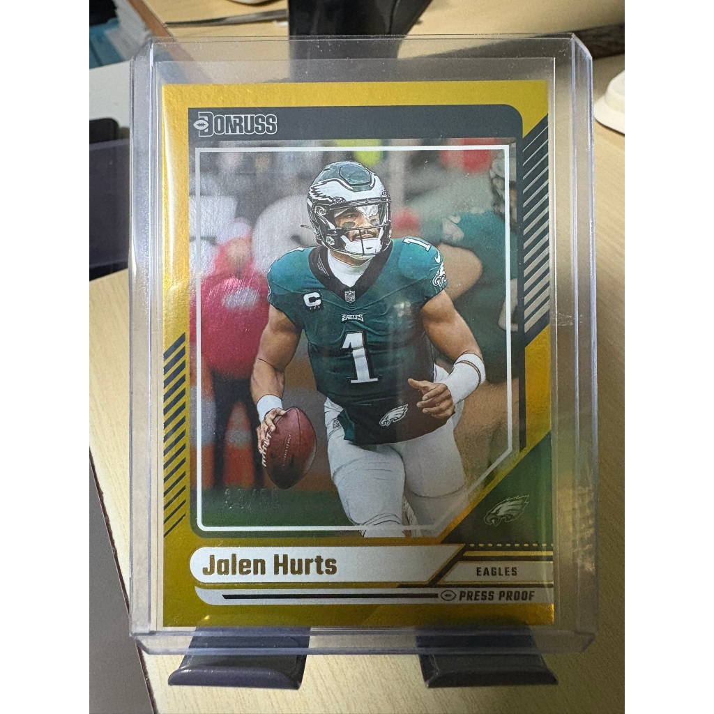 การ์ดอเมริกันฟุตบอล NFL 2024 PANINI DONRUSS #50 JALEN HURTS GOLD PRESS PROOF 35/50