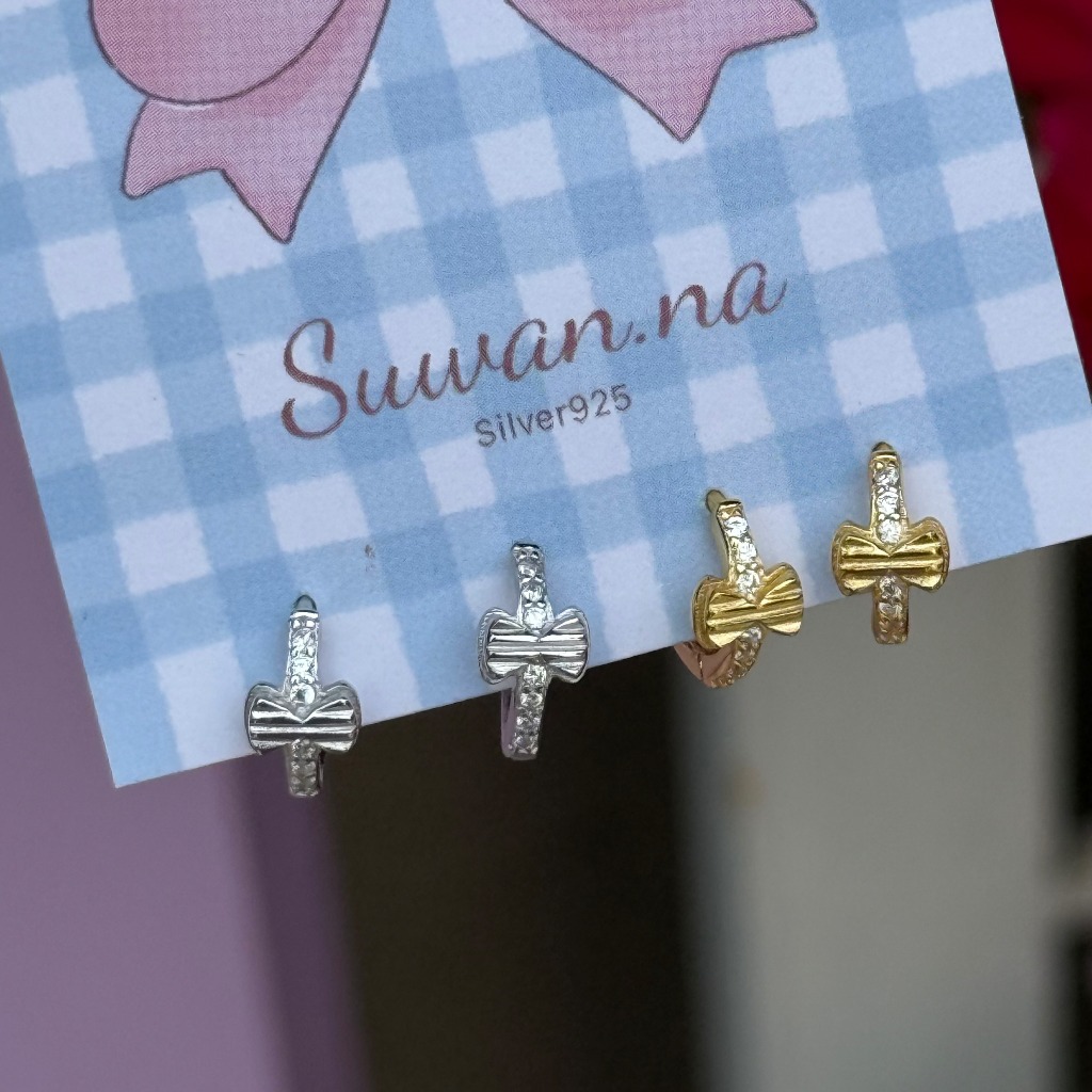 Suwann.na [ราคาต่อคู่] ต่างหูห่วง ต่างหูเงินแท้ ห่วงโบว์เพชร