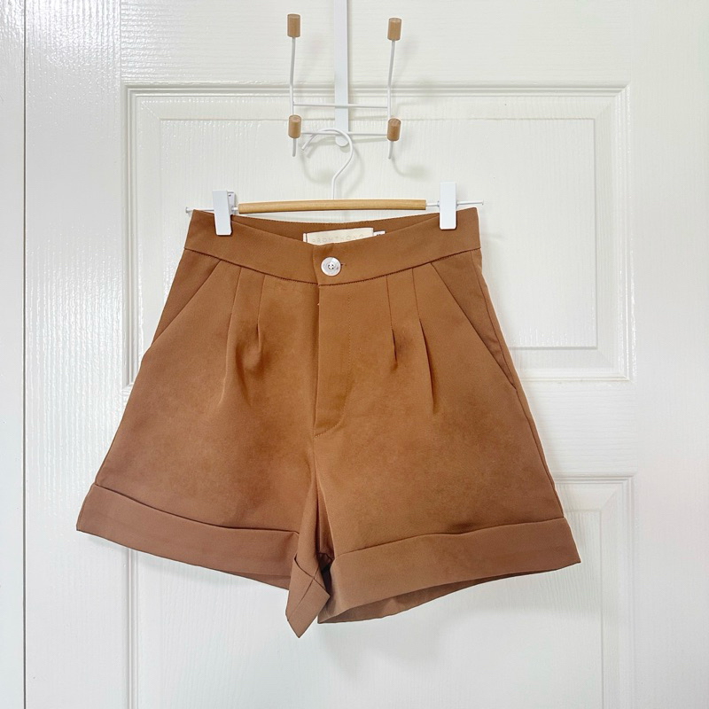 ส่งต่อ เสื้อผ้ามือสอง กางเกงขาสั้น ป้าย promthong