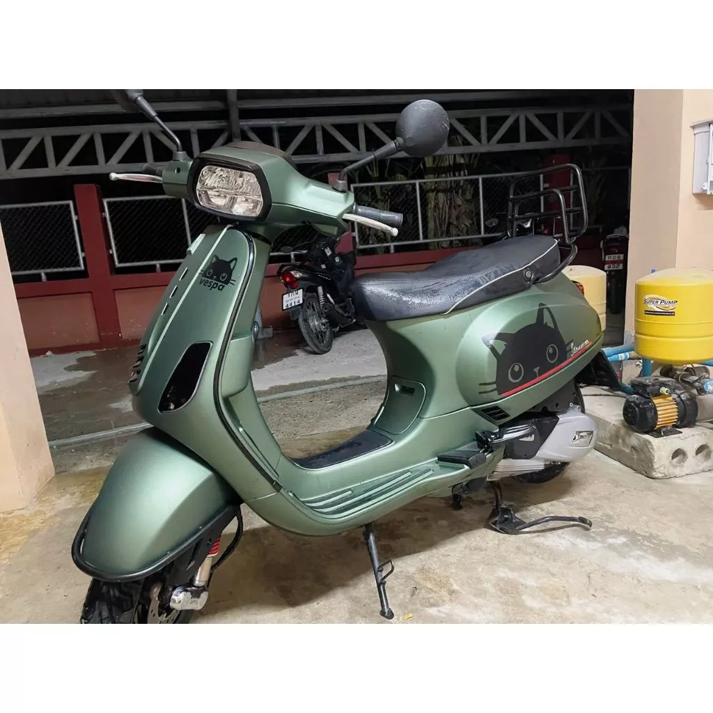 สติ๊กเกอร์น้องแมวเกาะขอบ Vespa ทุกรุ่น thumbnail 10
