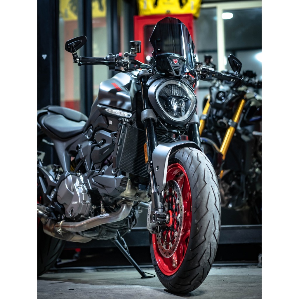 ชิลหน้าปรับมุมองศาได้ Model V-01 สำหรับ ducati monster 937