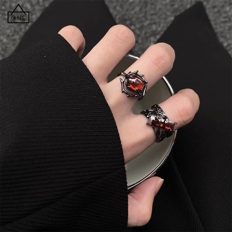 COD❤️แหวนทับทิมเรขาคณิตวินเทจสไตล์พังก์เปิดปรับได้สุดเท่ระดับไฮเอนด์เครื่องประดับสำหรับผู้หญิง-a.one