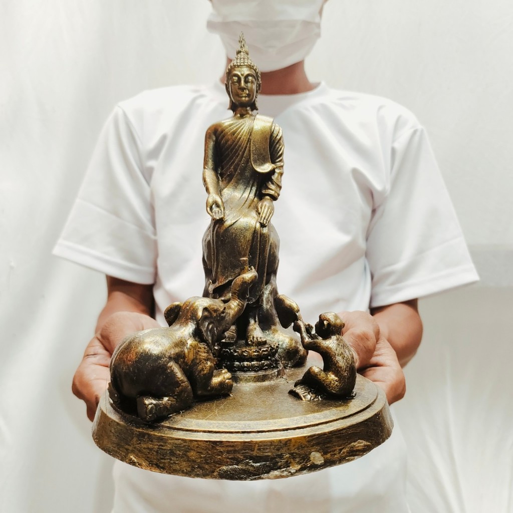 พระพุทธรูปวันพุธกลางคืน สีทองเก่า ขนาด 5 นิ้ว สูง 9 นิ้ว