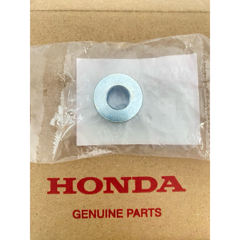 บู๊ชดุมล้อหลังซ้าย เวฟ 125 R,S,i ทุกรุ่น เเท้เบิกศูนย์ (รหัสสินค้า42304-KFM-900)