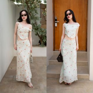 พร้อมส่ง 7331-1 Set เสื้อครอปแขนกุดชายโค้งลายดอกมินิ + กป.ยา…