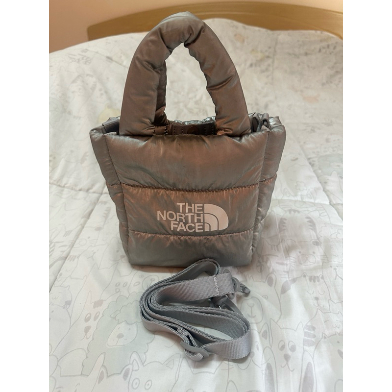 กระเป๋าสะพาย The north face