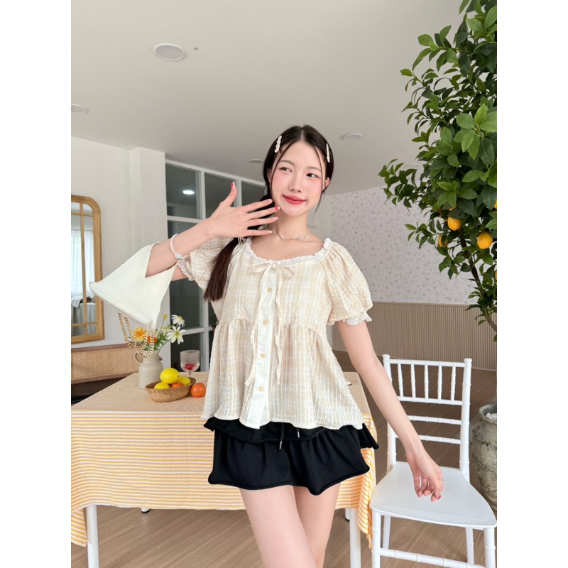miniminey🌸เสื้อแขนตุ๊กตากระดุมหน้า ลายผ้าแบบคุณหนูละมุนสุด น่ารักมากๆ