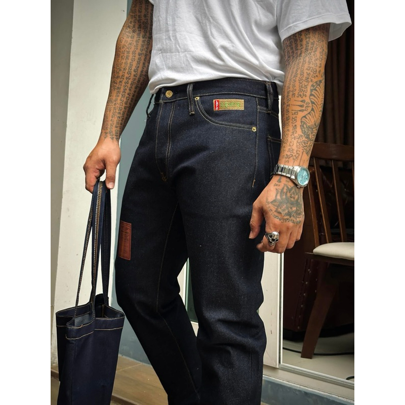 กางเกงขายาว ผ้าหนา 17 ออน กระบอกกลาง สีอินดิโก้ยีนส์ สินค้าราคาโล๊ะสต๊อก