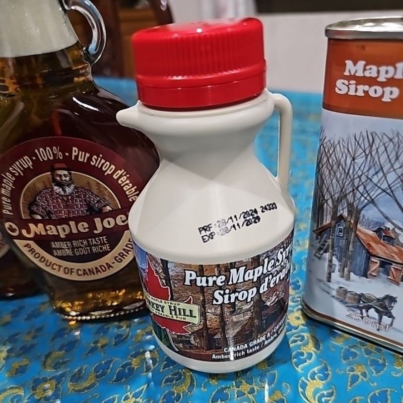Plastic Jug Maple Syryp 100%Maple Syrup น้ำเชื่อมจากเมเปิลไซรัป ของแท้ขนาด 250 ml.