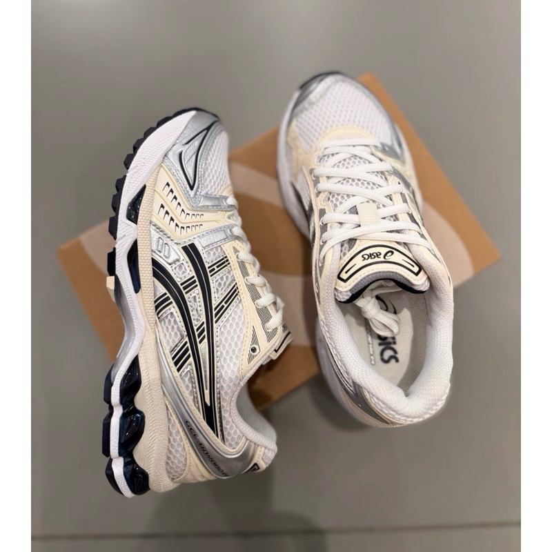 พร้อมส่งใน กทม Asics Gel-Kayano 14 (1202a056-109) เพิ่ม 1 ไซสจากปกติ white midnight
