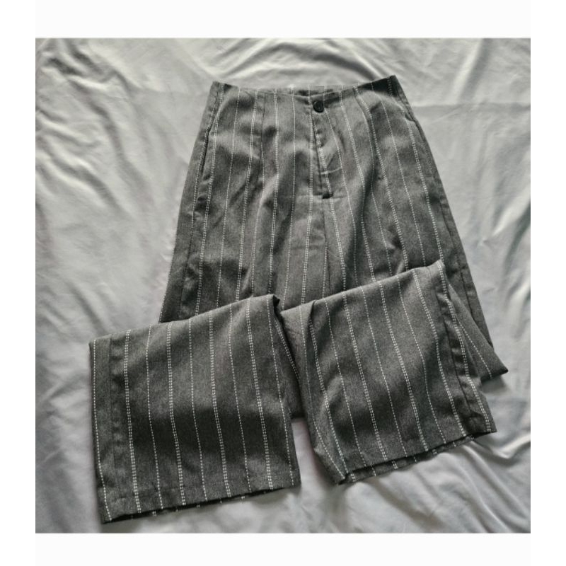 ส่งต่อกางเกงขายาว Riley ไซส์S