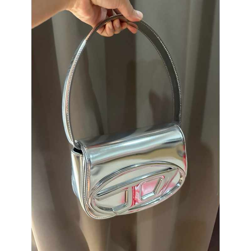 ส่งต่อ🌟Diesel 1DR bag สี Metalic ของแท้ 💯 ออกช็อป