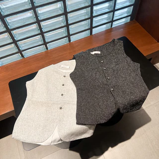 CAaRBEE VEST 🤎🤍เสื้อกั๊กทรงเวสผ้าทวิตมีซับในทั้งตัว