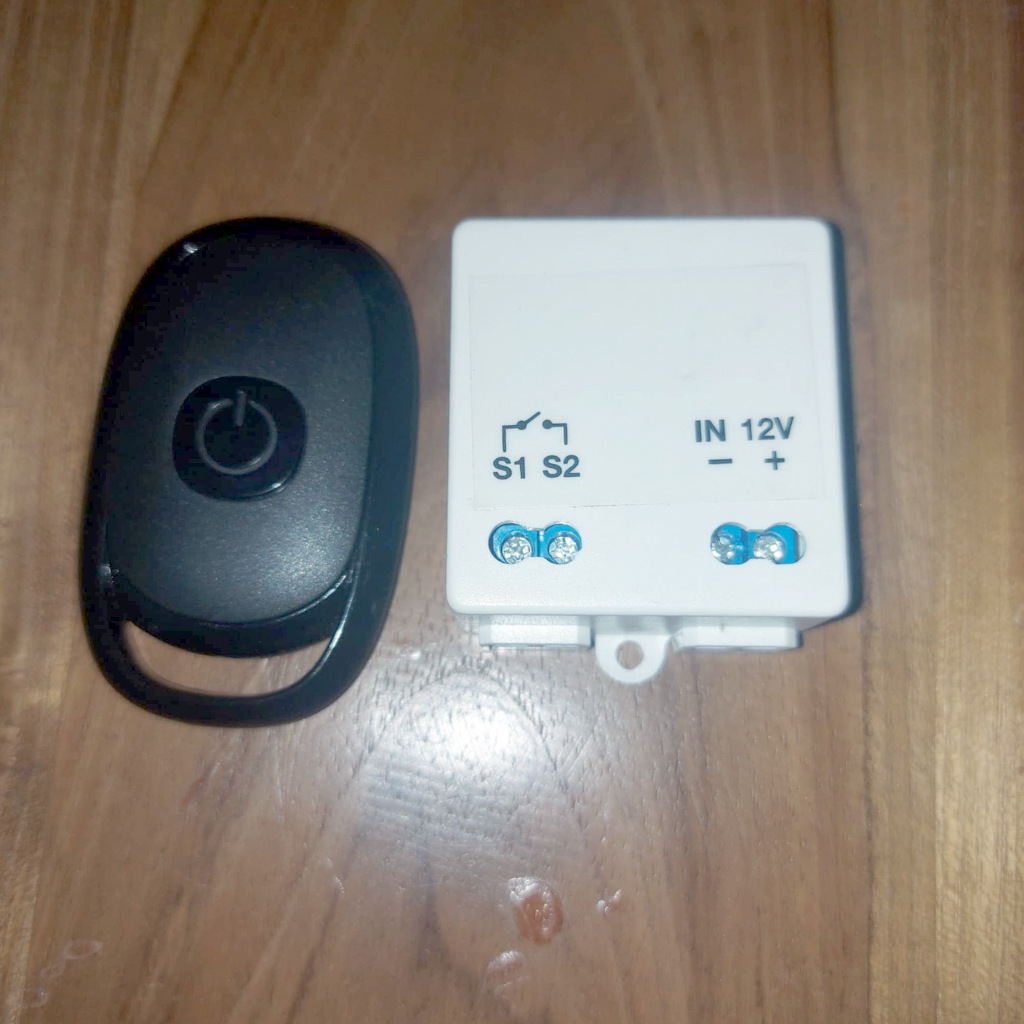 รีโมทไร้สาย 433 mhz ใช้แรงดัน 12v
