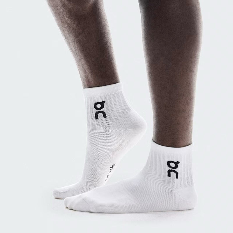 ถุงเท้า On รุ่น Logo Sock Mid 3p (3คู่สีเดียวกัน/แพค)  | ของแท้ 100% จากชอปญี่ปุ่น   |  ใช้โค้ดส่วนลดสูงสุด 1,000฿ ราคา ถูกที่สุด ดีลบีเคเค