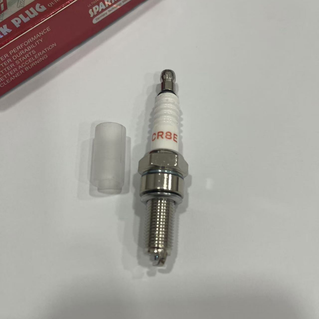 หัวเทียนมอเตอร์ไซค์  ขนาดและสเป็คตรงตามมาตราฐานไม่ทำให้ชิ้นส่วนเครื่องยนต์ พร้อมส่ง