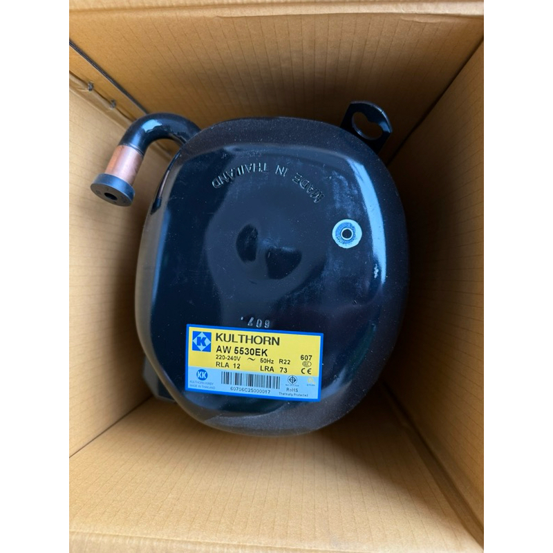Kulthorn คอมเพรสเซอร์แอร์ ลูกสูบ กุลธร รุ่น AW5530EK ขนาด 25000 BTU, น้ำยาR-22 ,2-1/2แรงม้า (HP),220V