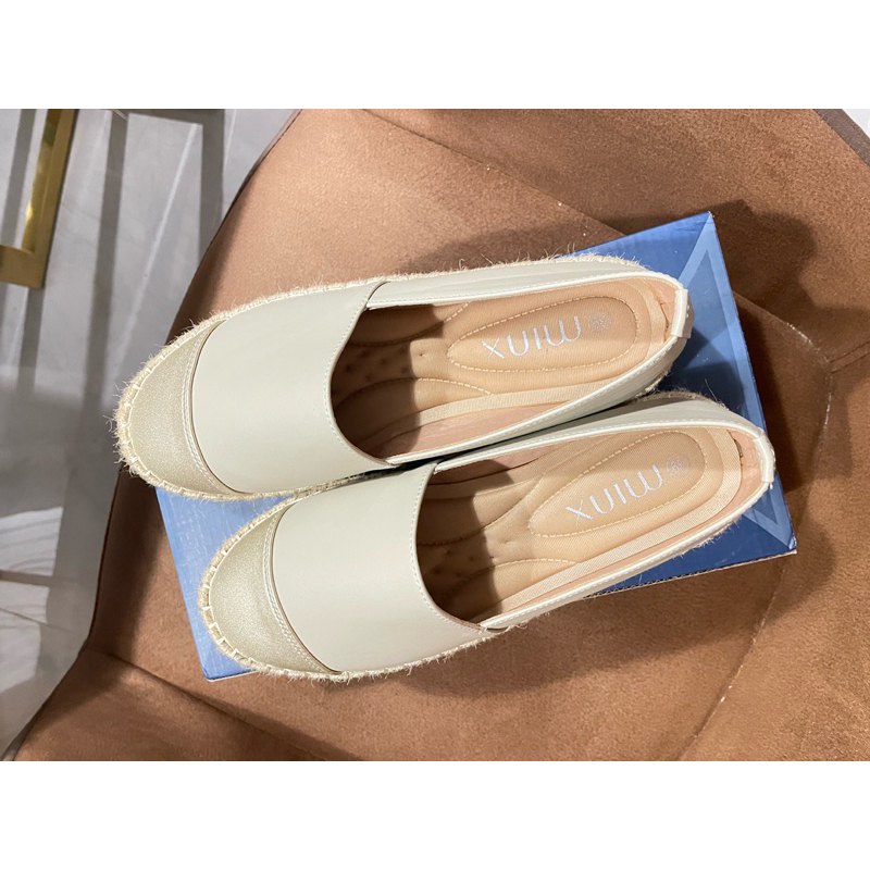 รองเท้ามือสอง MINX SHOE สภาพเหมือนใหม่