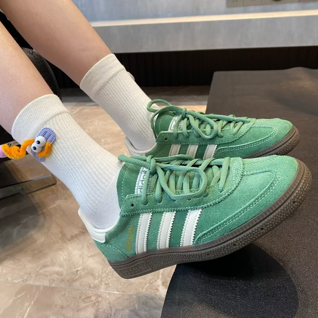 🎉รอพรีออเดอร์/ของแท้ 💯 🎉รองเท้ากีฬาสุดฮิตในตอนนี้ ADIDAS Originals HANDBALL SPEZIAL FV1227/IF4265