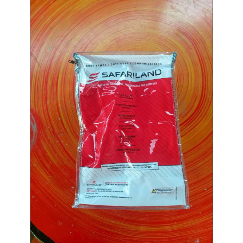 safariland6360RDSใส่ไฟฉายและเรทดอทสีดำขวา