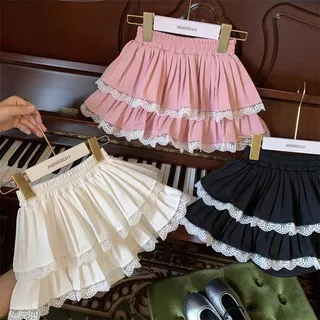 Babyonline(Y527)L2 (ส่งด่วน1วัน)กระโปรงกางเกงแฟชั่นจีบ2ชั้นพลีสแต่งลูกไม้สําหรับเด็กผู้หญิง มีซับใน
