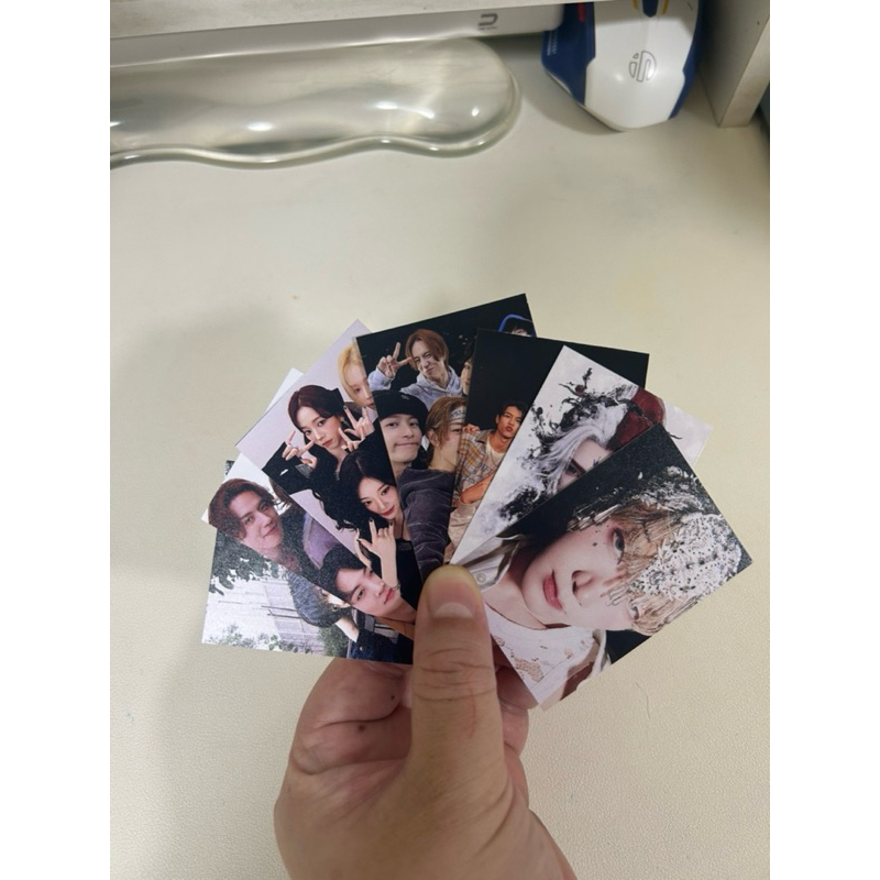 ปริ้นรูป Polaroid(โพลารอยด์) ขนาด 2x3 เริ้มที่ 1 บาท ขั้นต่ำ 12 รูปเพิ่มจำนวนที่ละ 4 รูปนะคะ เวลา 1-3 วันในการจัดทำ