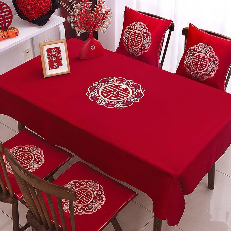 ผ้าปูโต๊ะปักลายละเอียดสวยงาม เนื้อผ้าดีมากครับ ขนาด 170 × 120 เซนติเมตร สินค้าพร้อมจัดส่งในไทย￼ครับ