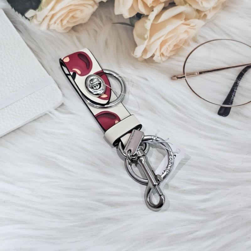 ★ พร้อมส่ง ★ของแท้100% พวงกุญแจ COACH