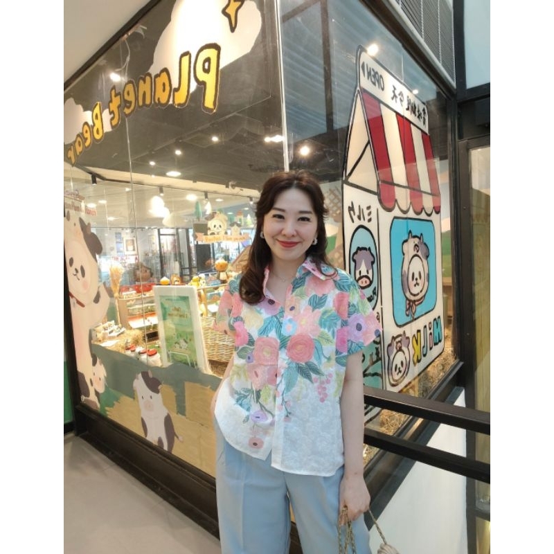 *ขายดีพร้อมส่ง*คอปกลายดอกสวยละมุน(ผ้าปักลายในตัว)งานสวยพรีเมี่ยม#V33
