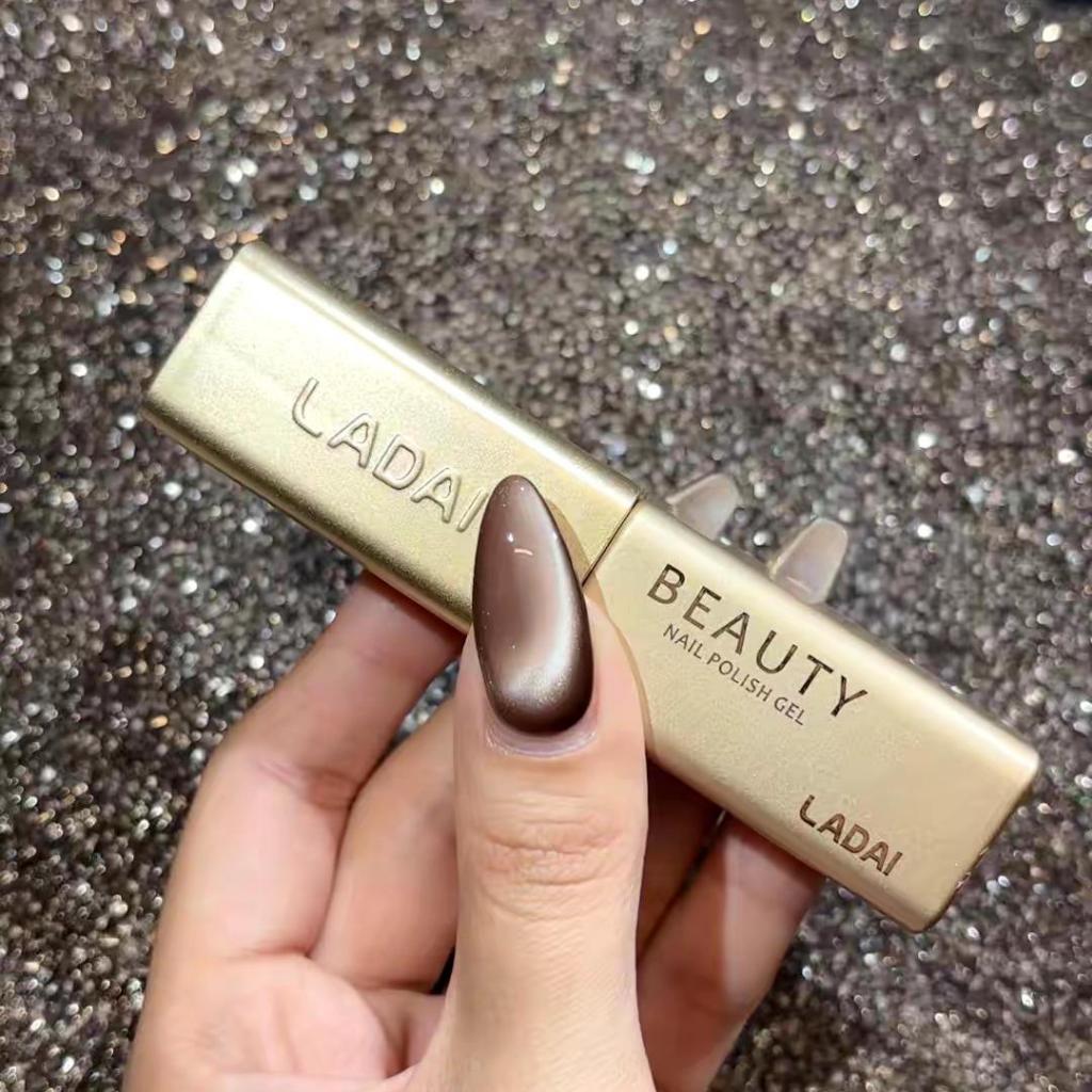 แยกขวด Ladai Cateye Satin Brown color แต่งเล็บ สีเจลลูกแก้วน้ำตาล มาใหม่ G93