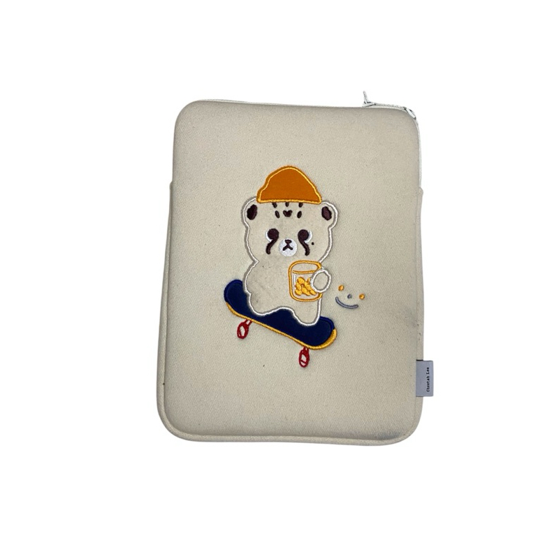 กระเป๋า ipad cheetah lee มือสองของแท้ (ไม่มีตำหนิ)