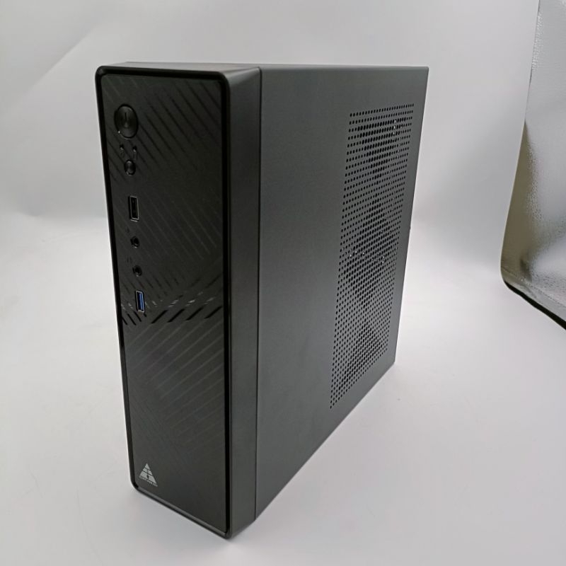 คอมพิวเตอร์พิมพ์เอกสาร 2/4  CPU : AMD ATHLON 200GE MB : A320m RAM :DDR4 8 GB SSD : M.2 240GB Psu : 2