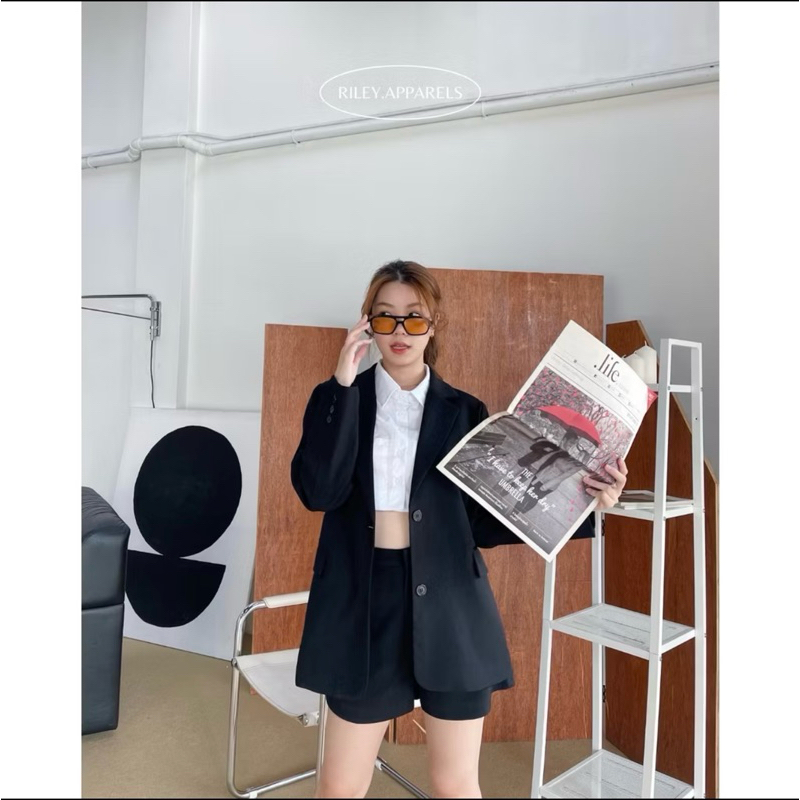 ส่งต่อ set สูท+กางเกงขาสั้น  กางเกง Riley.apparels size:M เอว26-27 สะโพก37-38 ยาว15 เสื้อสูทฟรีไซด์