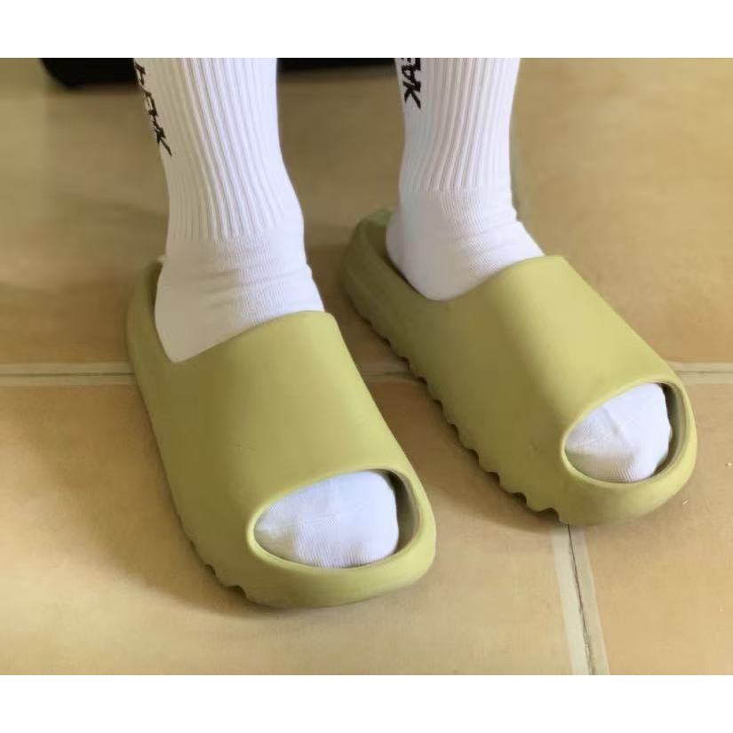 【ของแท้ 100%】🔥🔥🔥Adidas Yeezy Slide รองเท้าแตะผู้หญิง รองเท้าแตะผู้ชายใส่สบาย ขนาด