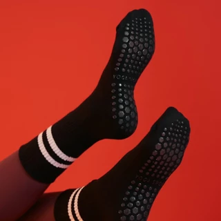Darlyn - Cara Socks ถุงเท้ากันลื่น ซับแรงกระแทก กันลื่น ยืนหยุ่น ซับเหงื่อดี