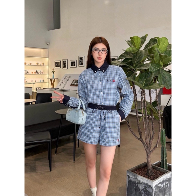 เซตสก๊อตฟ้า muimui🩵🖤(550฿) คอปก ขอบเเขนตัดด้วยผ้าสีกรม งานสวย น่ารัก ตัวผ้าทอเเบบค้อตต้อน งานนำเข้า ป้าย miumiu จ้า