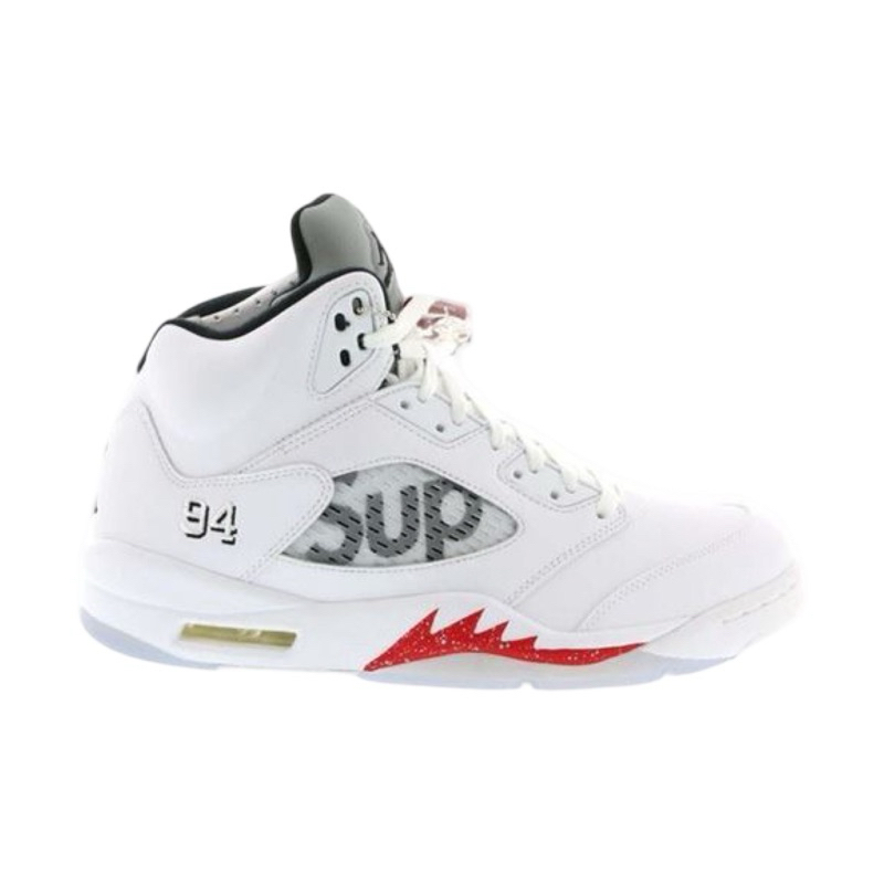 Jordan 5 Retro Supreme White / มือ 2 สภาพดี ขอรูปเพิ่มเติมทางข้อความได้เลยครับ