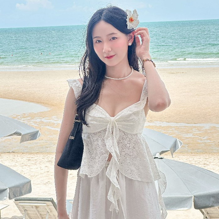 TheBlancPale : Ariana top  เสื้อสวย สายระบายน่ารัก ลุคคุณหนูดูแพง