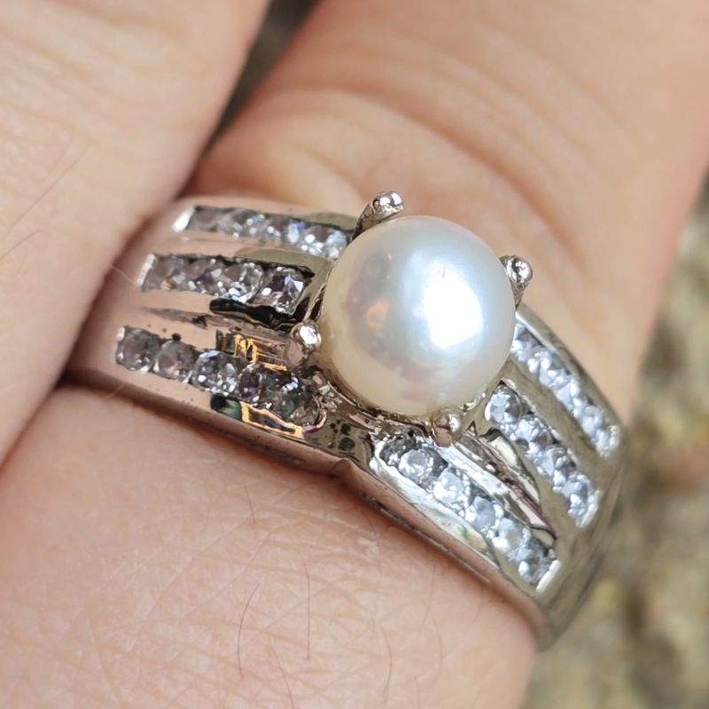 VALERIAN  - Pearl Ring - Magic Wand ไข่มุกแท้เคลือบทองคำขาว 24 k